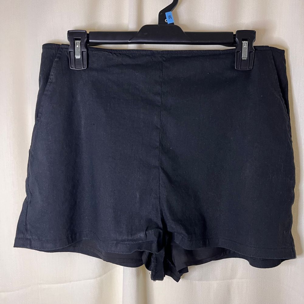 Classic Black High-Waisted‎ Casual Shorts Summer Lightweight Cotton Blend